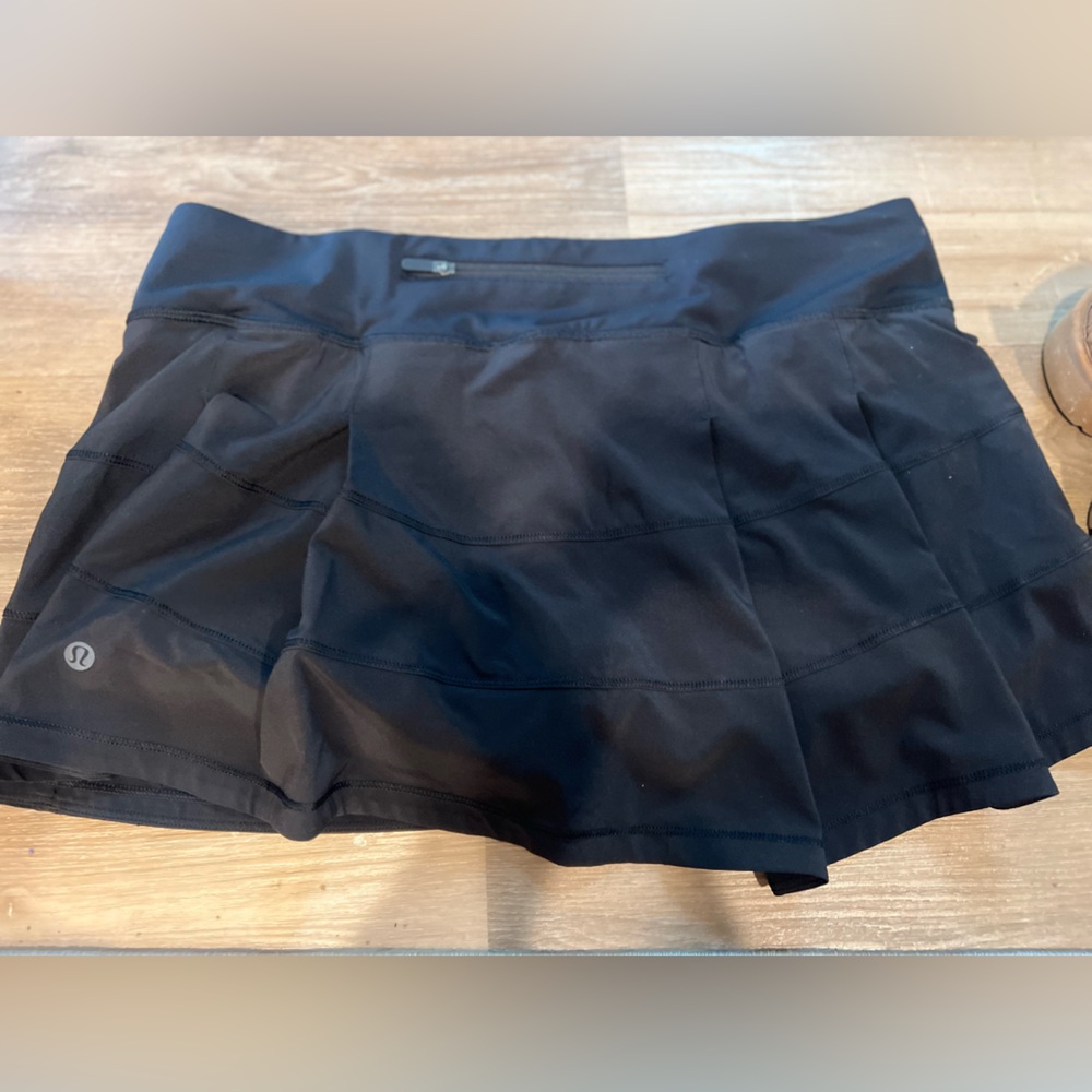 Like new Lululemon skort size 10